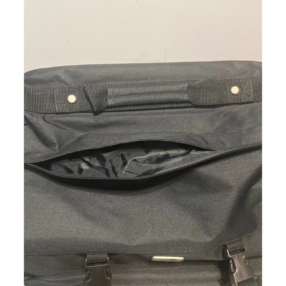 American Tourister Black Nylon Messenger Bag Laptop Briefcase Organizer Travel
